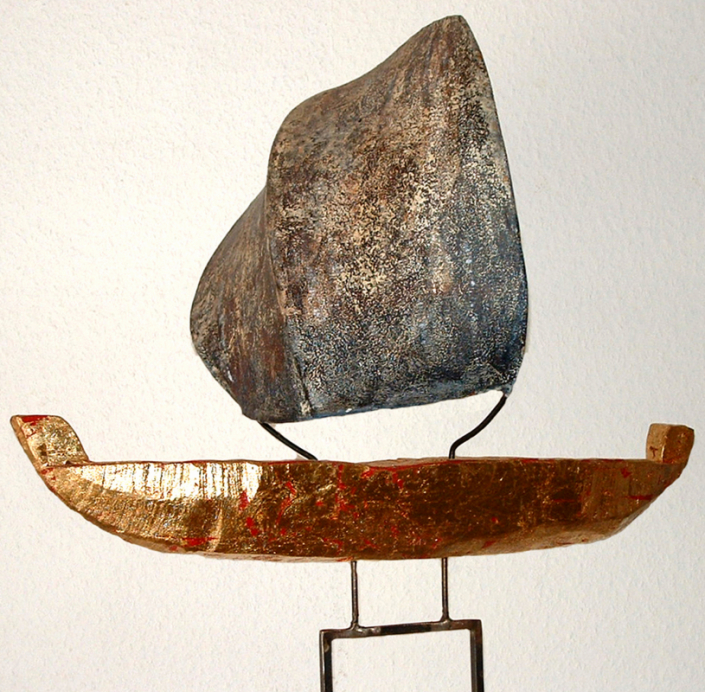 Skulptur zum Thema Boote und Meer